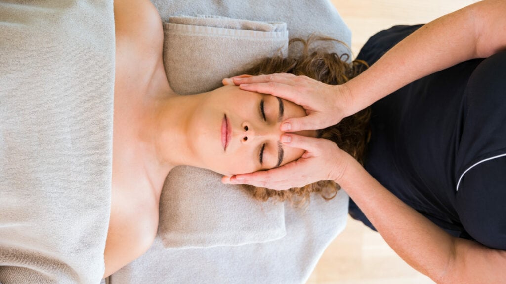 Massagen und manuelle Behandlungen